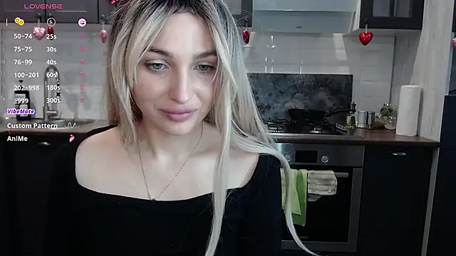 Snapshot of Yoda21 chatting on 02/14/25, 01:18 Yoda21 online show from 02/14/25, 01:18