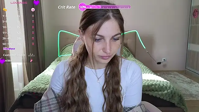 Snapshot of Yoda21 chatting on 10/26/25, 10:21 Yoda21 online show from 10/26/25, 10:21