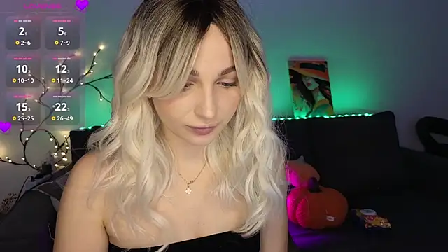 Snapshot of Yoda21 chatting on 11/23/25, 10:48 Yoda21 online show from 11/23/25, 10:48