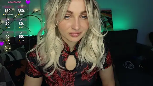 Snapshot of Yoda21 chatting on 11/29/25, 12:19 Yoda21 online show from 11/29/25, 12:19