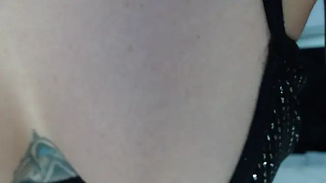 Snapshot of KinaCooper chatting on 02/26/25, 05:50 KinaCooper online show from 02/26/25, 05:50