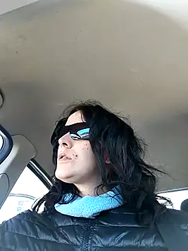 Snapshot of LauraBaby chatting on 03/19/25, 10:44 LauraBaby online show from 03/19/25, 10:44