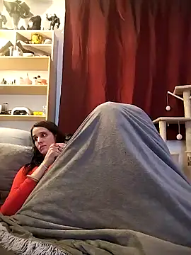 Snapshot of LauraBaby chatting on 10/27/25, 07:29 LauraBaby online show from 10/27/25, 07:29