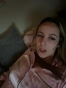 Miss emilee online show from 12/17/24, 11:38