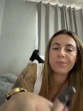 Miss emilee online show from 10/28/25, 02:20