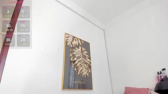 Amina hafsa online show from 04/15/26, 07:58