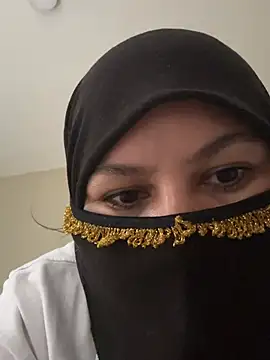 Snapshot of Amina_hafsa chatting on 07/18/26, 06:12 Amina hafsa online show from 07/18/26, 06:12