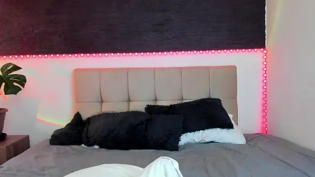 Snapshot of anaroman01 chatting on 01/26/25, 09:07 anaroman01 online show from 01/26/25, 09:07