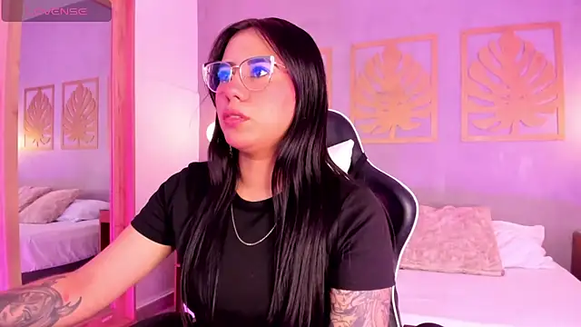 Snapshot of majo_rosse_ chatting on 03/13/26, 07:09 majo rosse online show from 03/13/26, 07:09