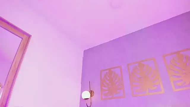 Snapshot of majo_rosse_ chatting on 04/15/26, 07:58 majo rosse online show from 04/15/26, 07:58