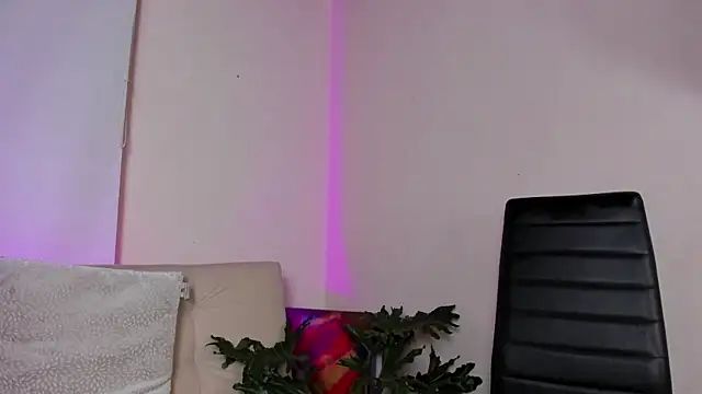 roselinedior online show from 12/19/24, 04:24