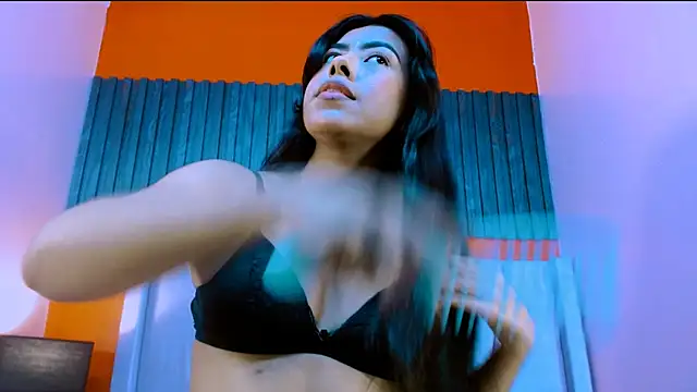 Snapshot of VeronicaRobles chatting on 03/11/26, 06:03 VeronicaRobles online show from 03/11/26, 06:03