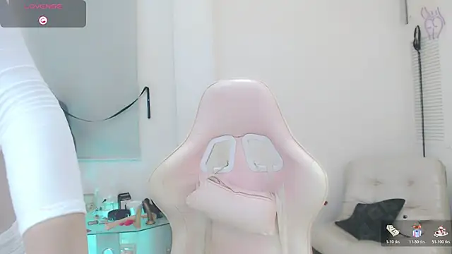 sasha mom69  online show from 11/26/25, 04:19