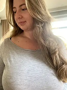 curvyflawless online show from 12/06/24, 10:16