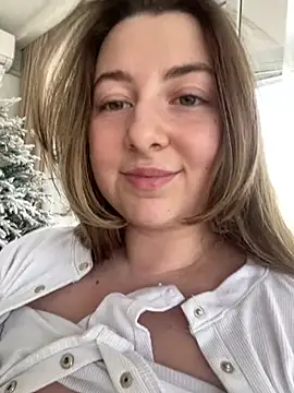 curvyflawless online show from 01/29/25, 11:41