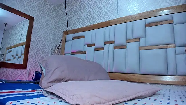 Snapshot of arl_chloee chatting on 11/15/25, 03:04 arl chloee online show from 11/15/25, 03:04