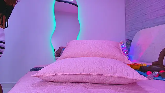 Snapshot of arl_chloee chatting on 11/23/25, 03:06 arl chloee online show from 11/23/25, 03:06