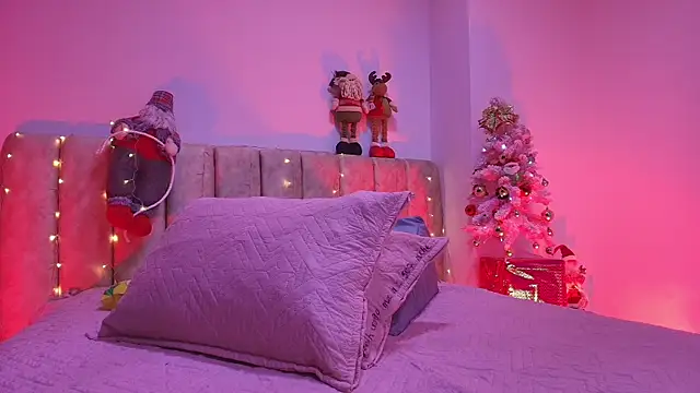 Snapshot of arl_chloee chatting on 12/15/25, 03:22 arl chloee online show from 12/15/25, 03:22