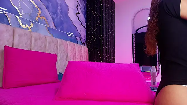 Snapshot of arl_chloee chatting on 07/15/26, 03:12 arl chloee online show from 07/15/26, 03:12