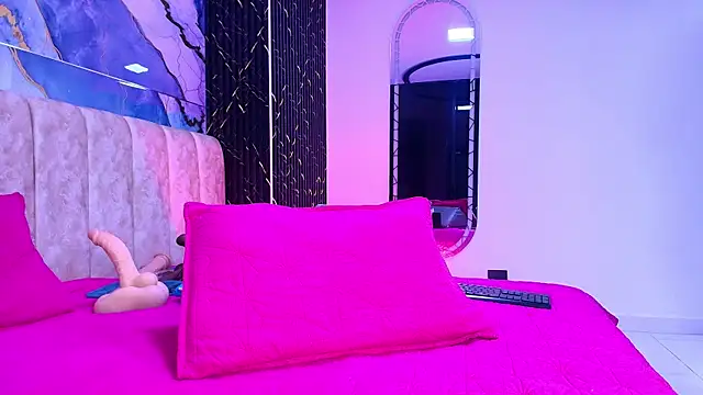 Snapshot of arl_chloee chatting on 07/17/26, 03:46 arl chloee online show from 07/17/26, 03:46
