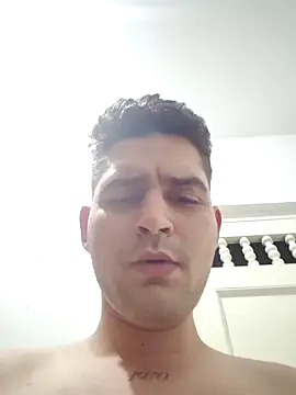 Snapshot of Nicolas_Fellener chatting on 01/04/25, 11:27 Nicolas Fellener online show from 01/04/25, 11:27