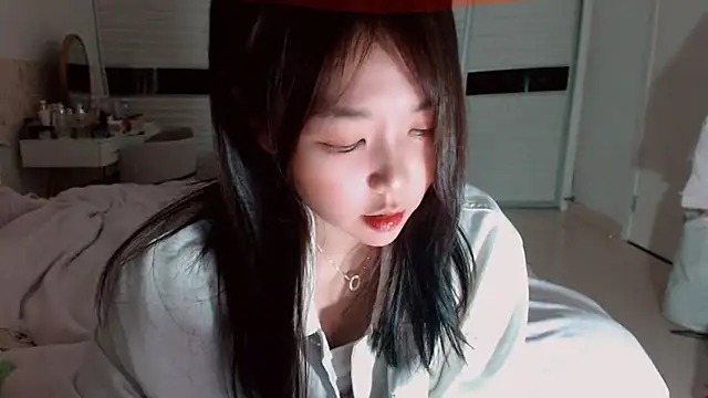 Snapshot of -Lucky_Girl chatting on 03/05/26, 01:07 -Lucky Girl online show from 03/05/26, 01:07