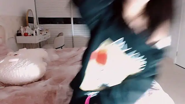 Snapshot of -Lucky_Girl chatting on 03/17/26, 02:05 -Lucky Girl online show from 03/17/26, 02:05