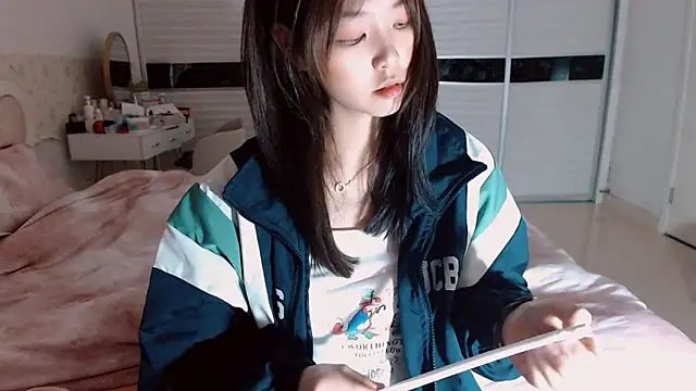 Snapshot of -Lucky_Girl chatting on 03/24/26, 02:16 -Lucky Girl online show from 03/24/26, 02:16