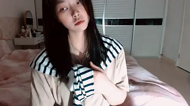 Snapshot of -Lucky_Girl chatting on 04/06/26, 01:12 -Lucky Girl online show from 04/06/26, 01:12