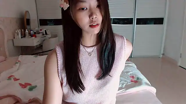 Snapshot of -Lucky_Girl chatting on 07/14/26, 12:55 -Lucky Girl online show from 07/14/26, 12:55