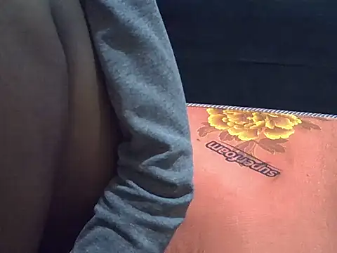 Snapshot of sweet_veee chatting on 11/27/25, 08:22 sweet veee online show from 11/27/25, 08:22