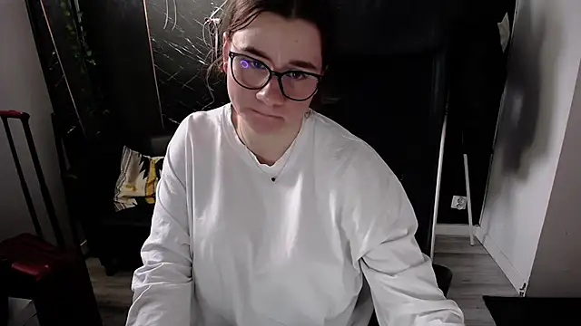 Snapshot of littleviki7 chatting on 03/15/26, 03:07 littleviki7 online show from 03/15/26, 03:07