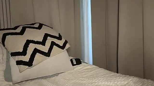 Sweetninaaa online show from 10/29/25, 11:34