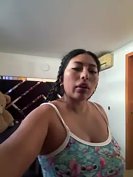 emmyjhonson07 online show from 11/15/25, 12:34