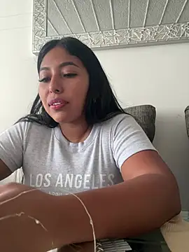 emmyjhonson07 online show from 01/05/26, 06:55