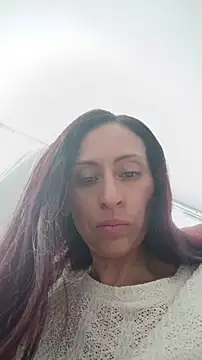 Snapshot of AliceRossi chatting on 04/27/26, 03:43 AliceRossi online show from 04/27/26, 03:43