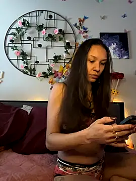  Neeka  online show from 11/12/25, 03:45