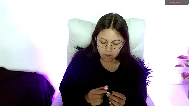 SamanthaRoldaan online show from 02/14/25, 05:46