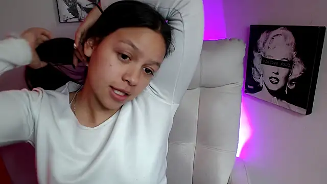 SamanthaRoldaan online show from 03/17/25, 08:30