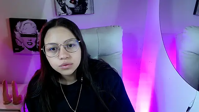 SamanthaRoldaan online show from 10/13/25, 02:06