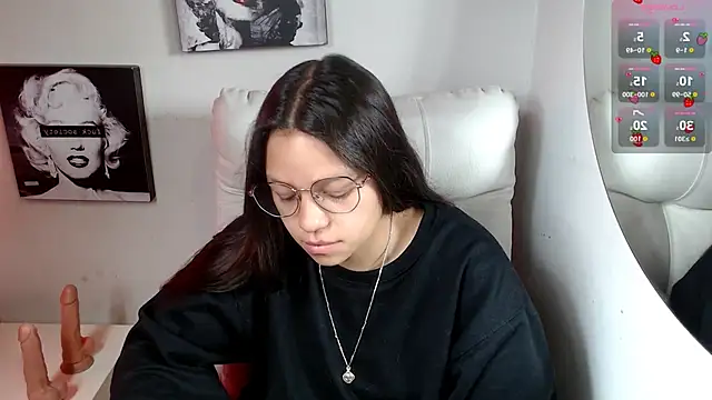 SamanthaRoldaan online show from 11/13/25, 03:55