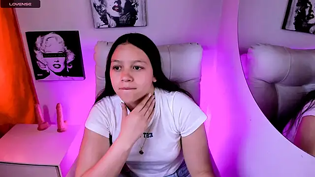 SamanthaRoldaan online show from 03/23/26, 06:23