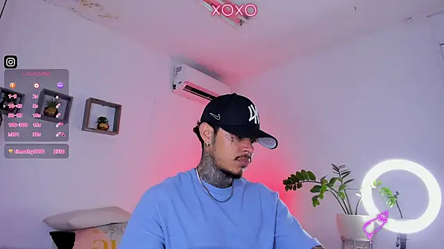 Snapshot of JordanSmiith_ chatting on 01/19/25, 12:06 JordanSmiith  online show from 01/19/25, 12:06