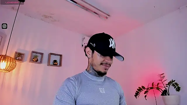 Snapshot of JordanSmiith_ chatting on 01/27/25, 09:00 JordanSmiith  online show from 01/27/25, 09:00
