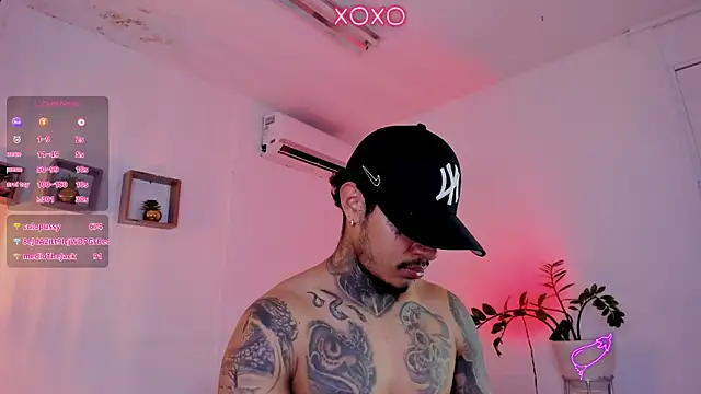 Snapshot of JordanSmiith_ chatting on 01/28/25, 12:05 JordanSmiith  online show from 01/28/25, 12:05