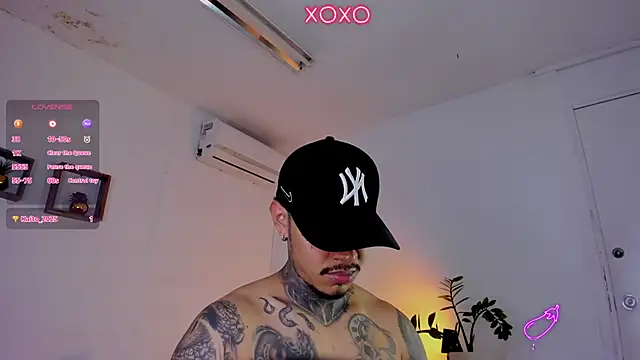 Snapshot of JordanSmiith_ chatting on 02/05/25, 11:17 JordanSmiith  online show from 02/05/25, 11:17
