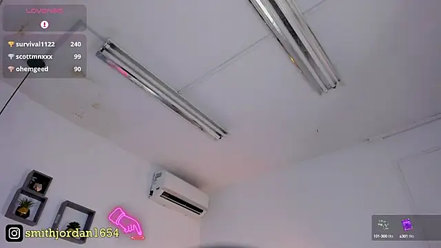 Snapshot of JordanSmiith_ chatting on 02/27/25, 02:42 JordanSmiith  online show from 02/27/25, 02:42