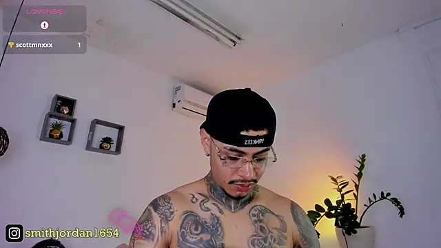 Snapshot of JordanSmiith_ chatting on 02/27/25, 11:15 JordanSmiith  online show from 02/27/25, 11:15