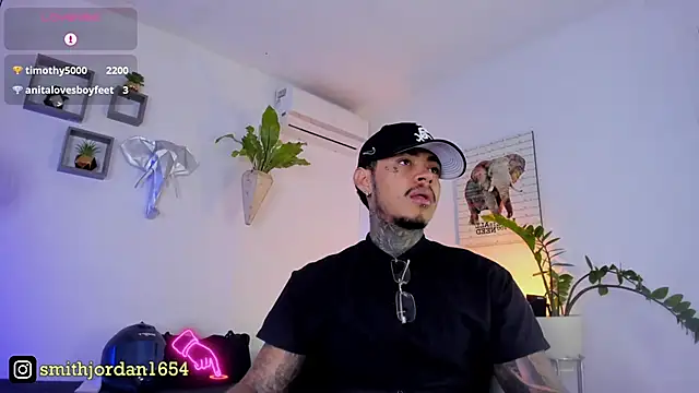 Snapshot of JordanSmiith_ chatting on 03/22/25, 11:42 JordanSmiith  online show from 03/22/25, 11:42