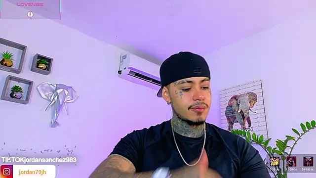 Snapshot of JordanSmiith_ chatting on 05/31/26, 02:35 JordanSmiith online show from 05/31/26, 02:35